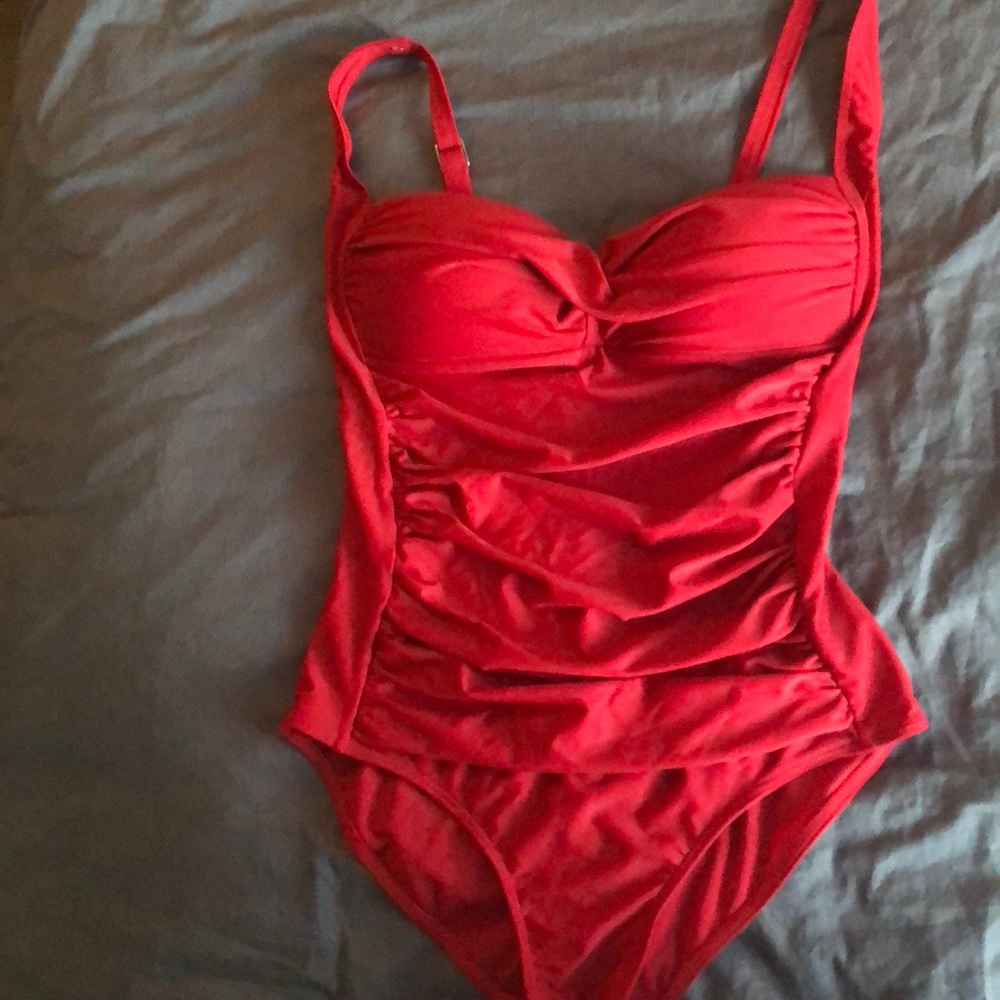 New// Never Worn retro red rouched swimsuit